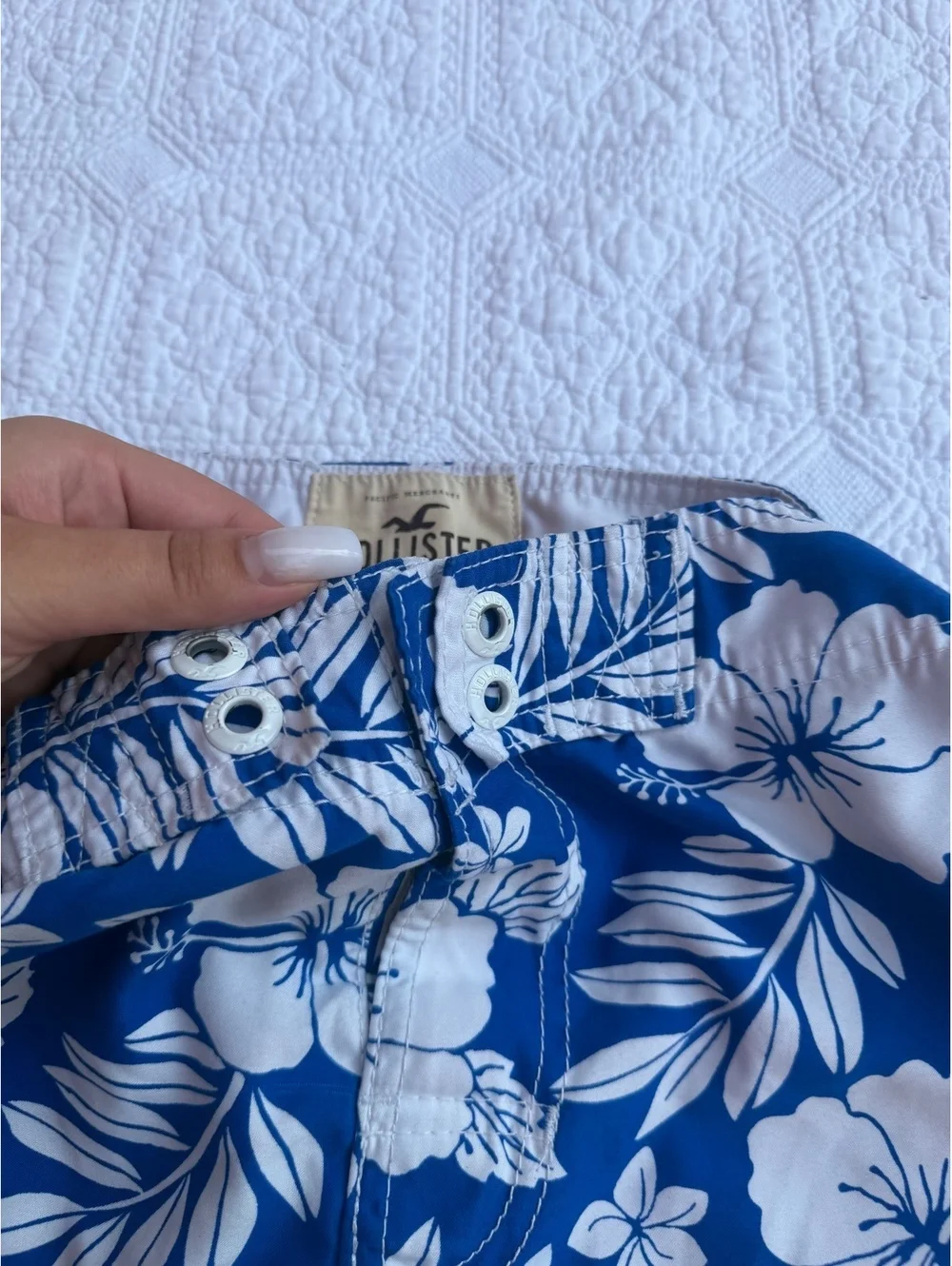 Hollister Men's Medium Blue and White Floral Print Swim Trunks